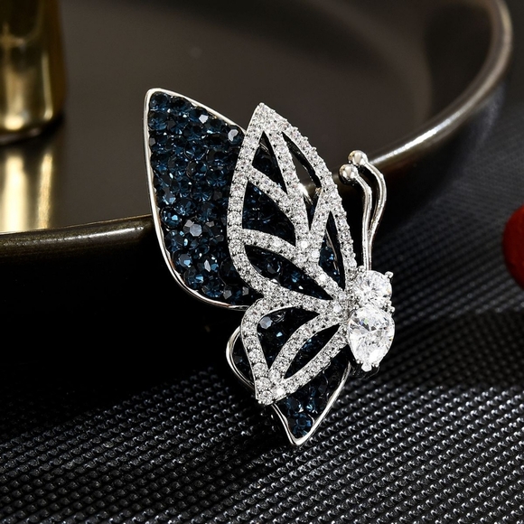 VQ Butterfly Brooch - Picture 3 of 7